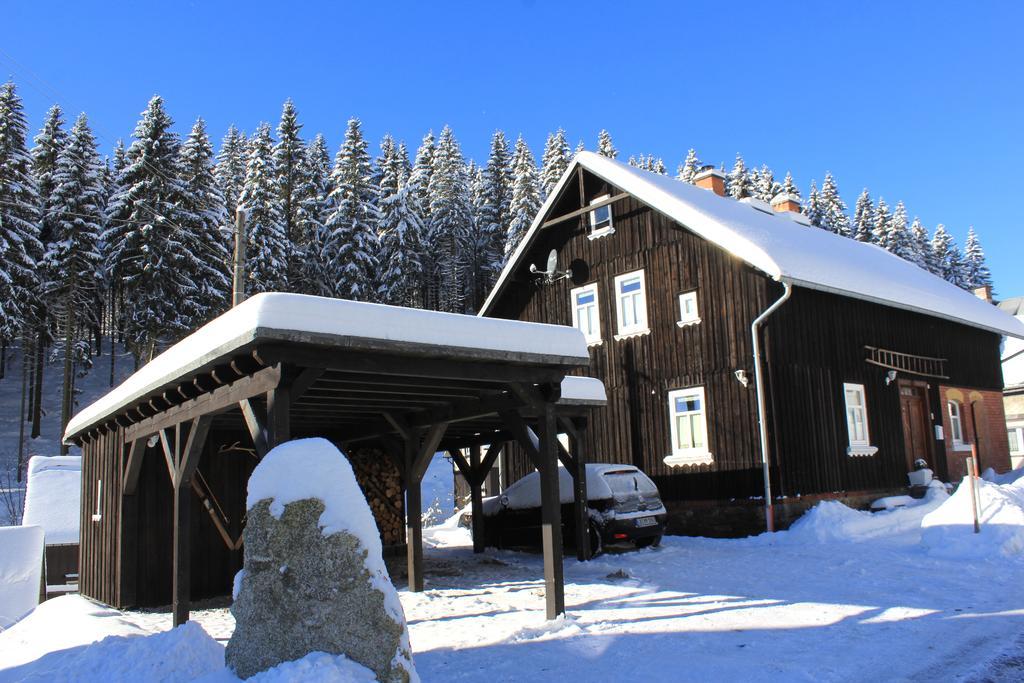 Апартаменты Ferienhaus Anno Dazumal, Wie Zu Oma'S Zeiten Клингенталь Экстерьер фото